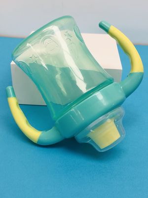 Non rovesci mesi libero di BPA i 6 tazza di transizione del bambino da 7 once