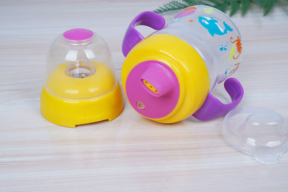 2 di 1 mesi libero di aspirazione BPA del capezzolo 6 tazza di Sippy del bambino da 6 once